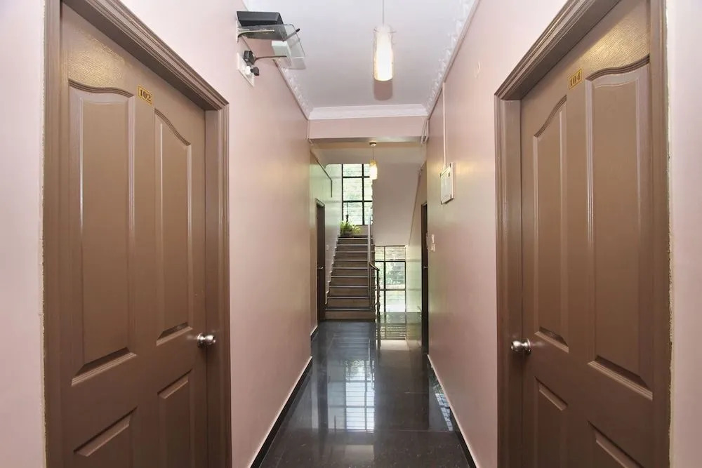 OYO 10232 Hotel Ashberry
