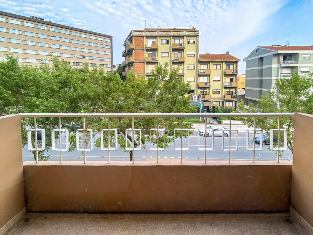 Convenient 3-Bedroom Apartment next to Bom Sucesso