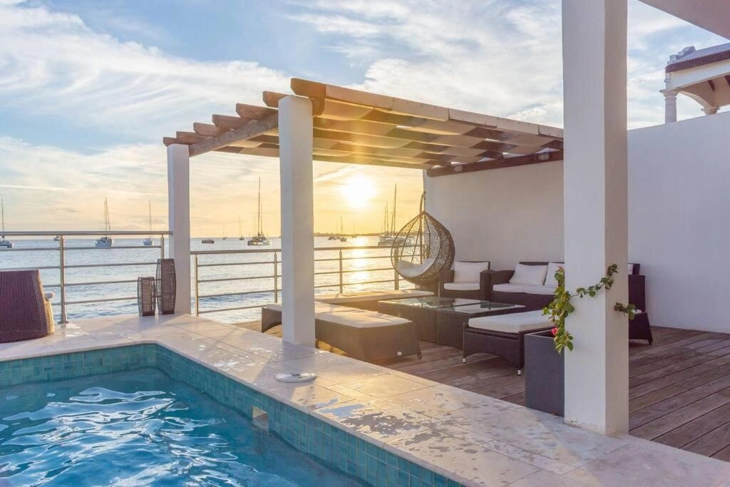 Tradewinds Apartments