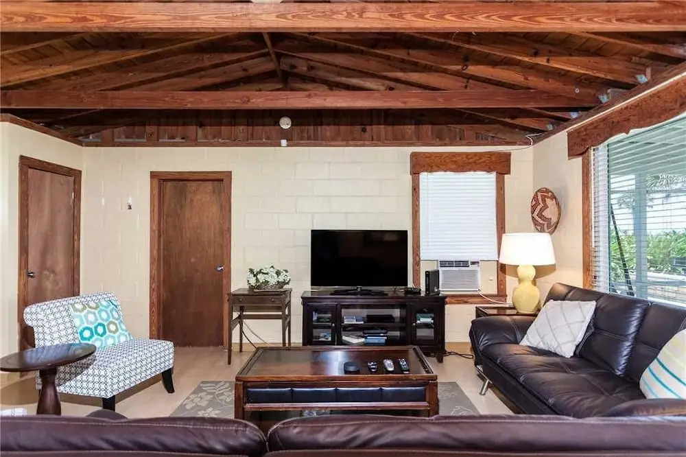 Seashell - Three Bedroom Home