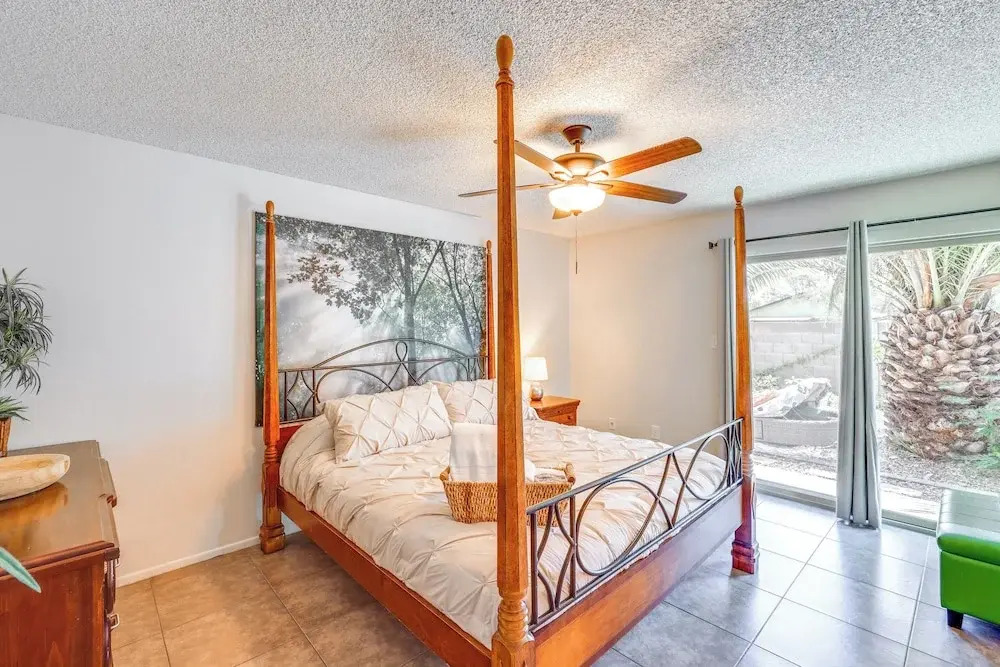Centrally Located Glendale Home w/ Yard & Grill