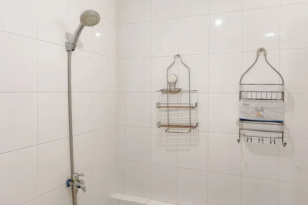 Comfort Stay 1Br With Extra Room At Bassura City Apartment