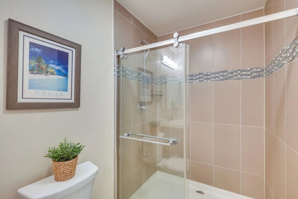 1 Mi to Pompano Beach Pier: Pet-friendly Studio!
