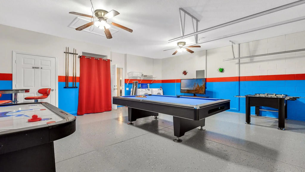 All En-suite Bath 5BR Disney Home w Pool SPA