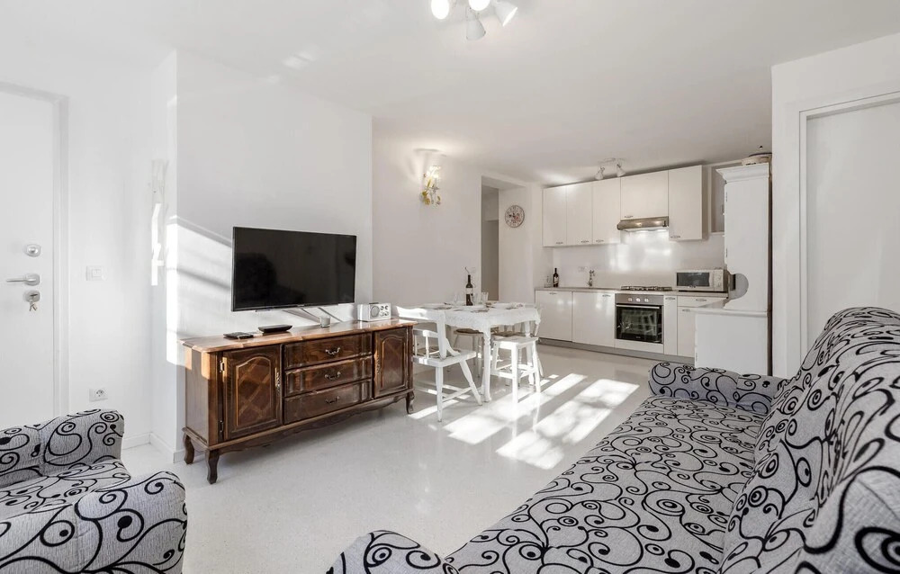 Awesome Home in Rijeka with Hot Tub & 4 Bedrooms