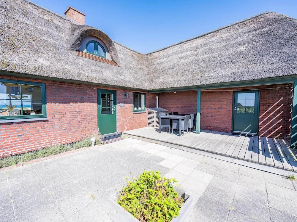 Holiday Home in Henne