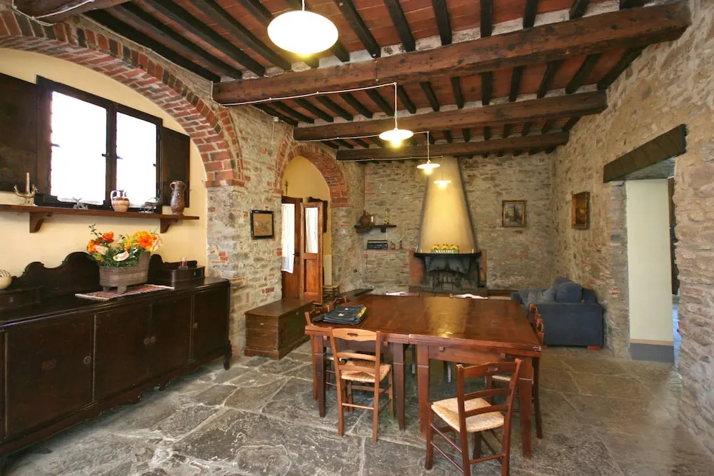 Villa Capolona by PosarelliVillas