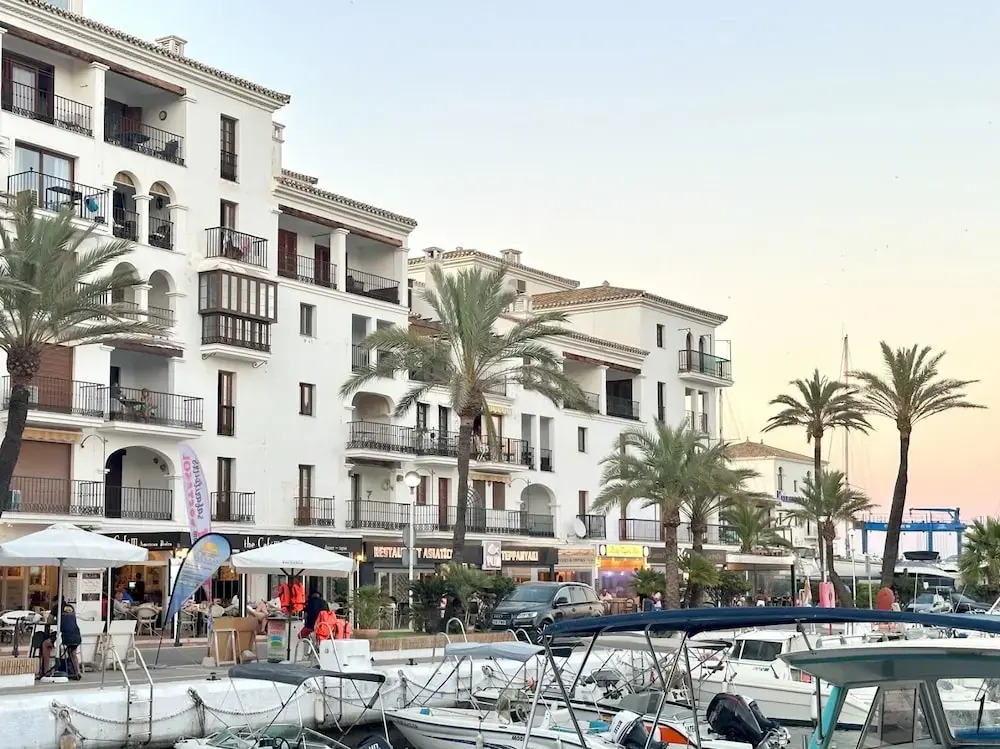 Sea View Loft in La Duquesa Beachfront