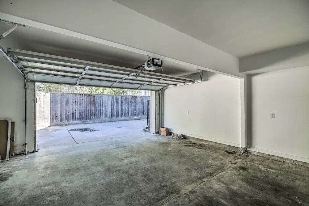 3-story Houston Townhome: 1 Mi to Minute Maid Park