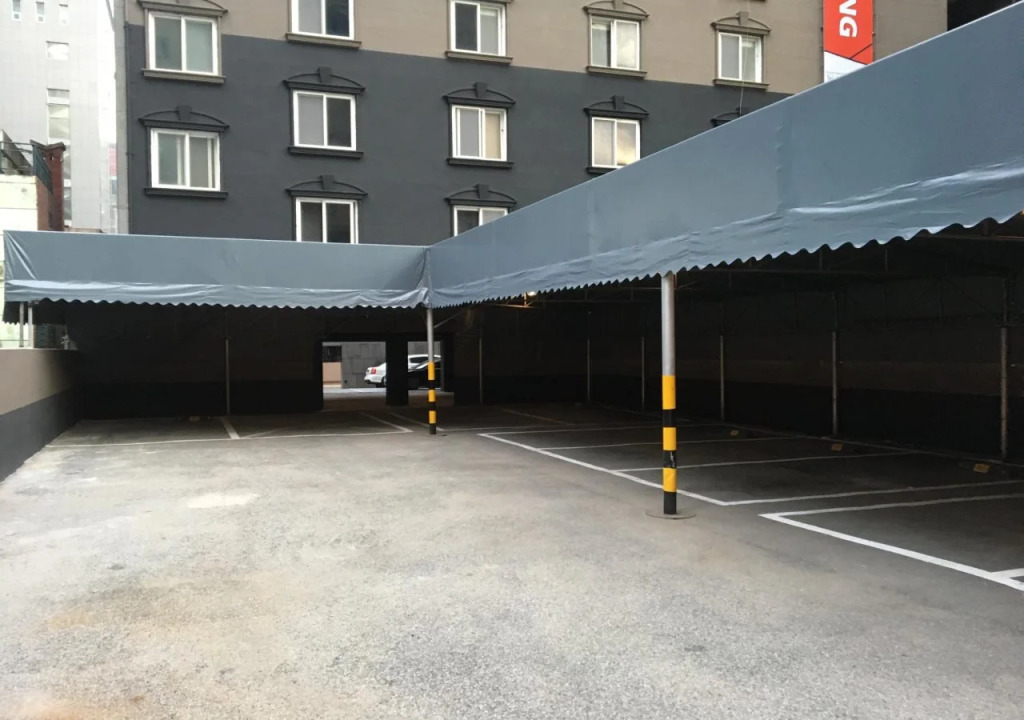 Louis Hotel