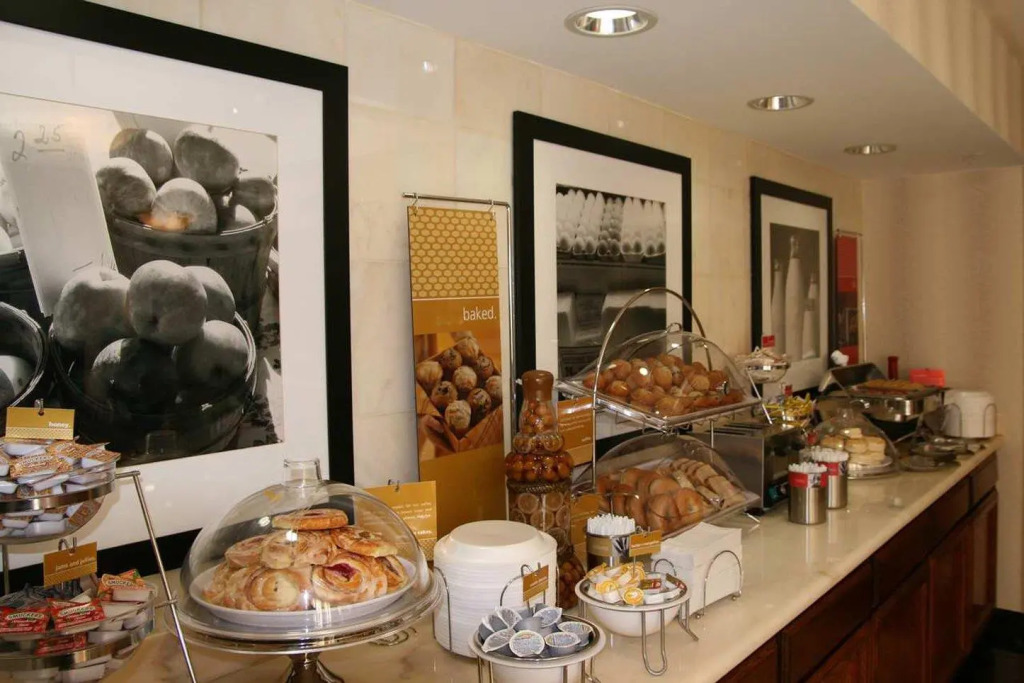 Hampton Inn San Francisco - Daly City