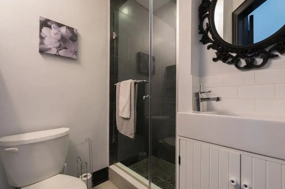 Applewood Suites - Toronto Traveler Loft