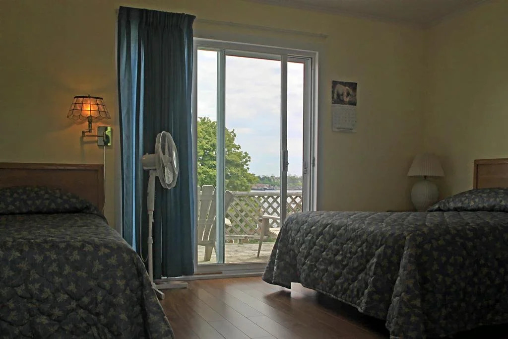Topmast Motel