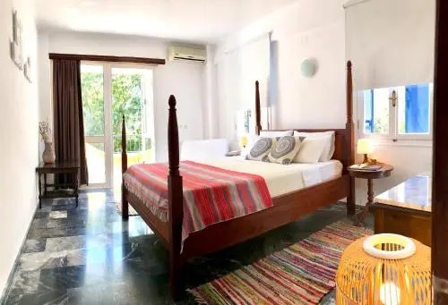Theodora Hotel