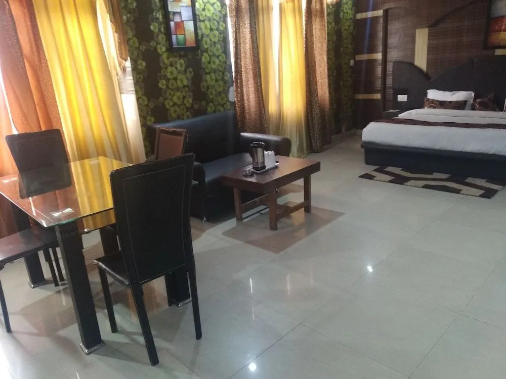 Hotel Jagdamba