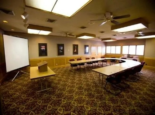 Chase Suite Hotel Kansas City