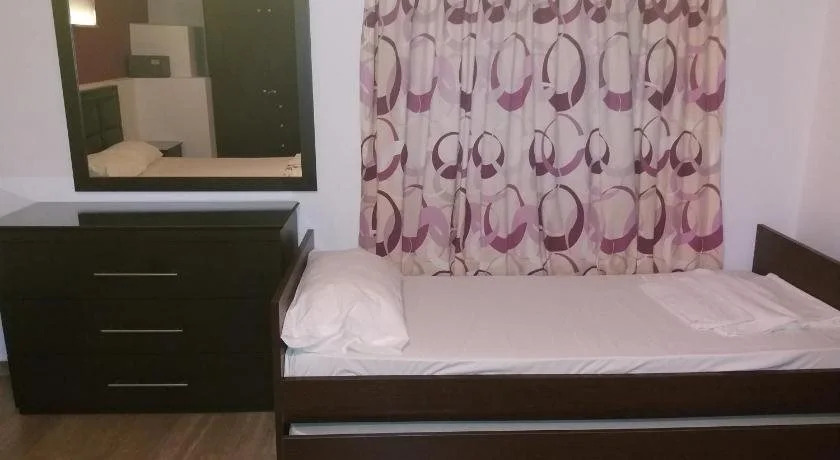 Manos Apartments