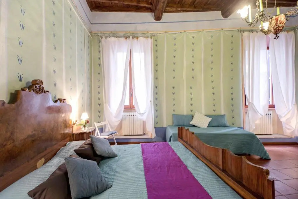 Rhome Apartments