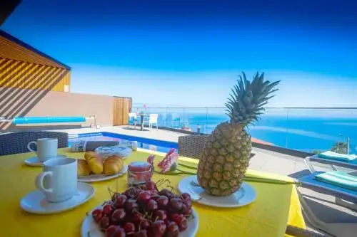 Eden Sun - A Modern Luxury Villa with a Panoramic View