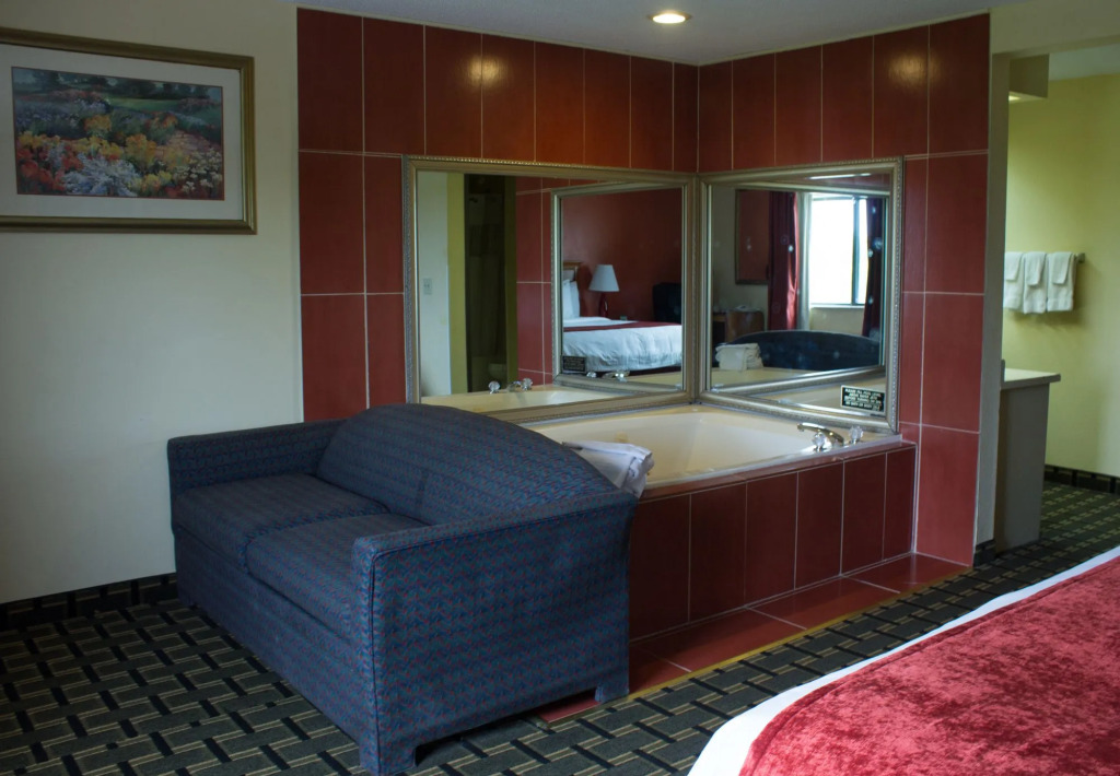 Baymont Inn and Suites Springfield