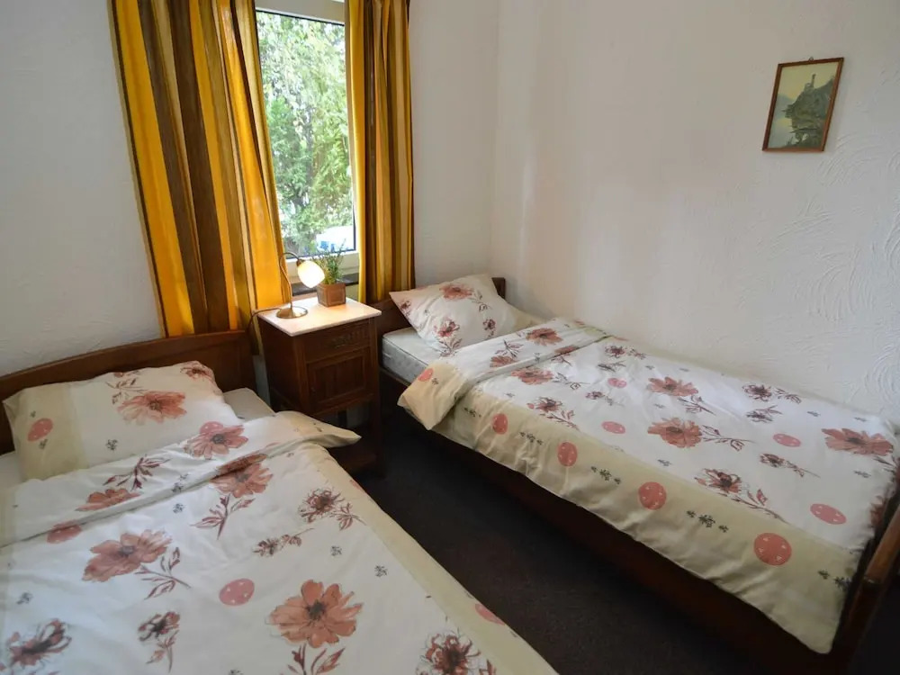 Snug Apartment in Schin op Geul Near Public Pool