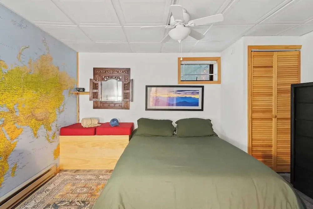 Waterside Haven by Avantstay Lakefront, Hot Tub, Game Room, Fire Pit