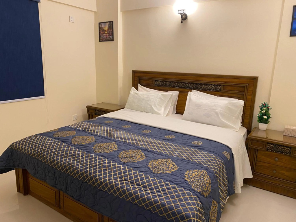 3 Bed Apartment