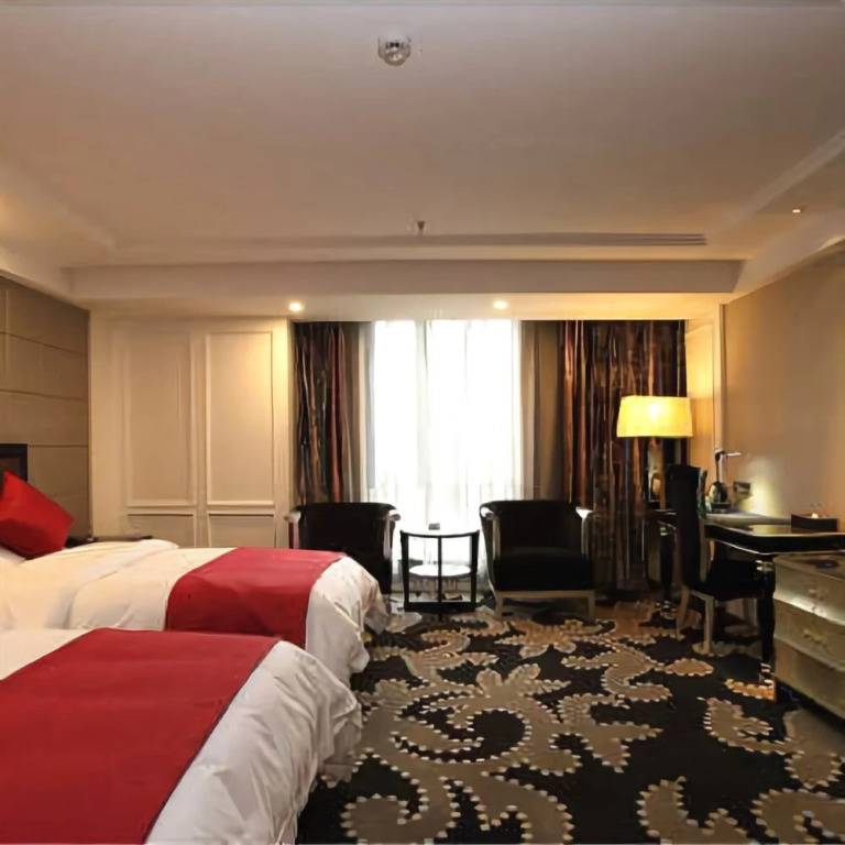 Golden Horse No. 1 Business Hotel