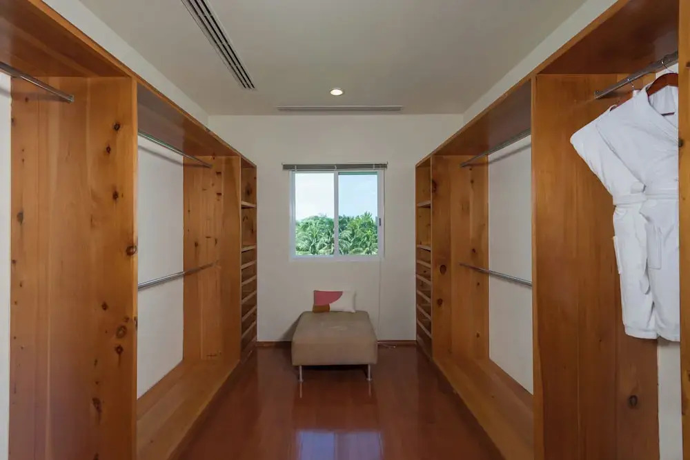 Villa Punta Sam - Beachfront Luxury Villa