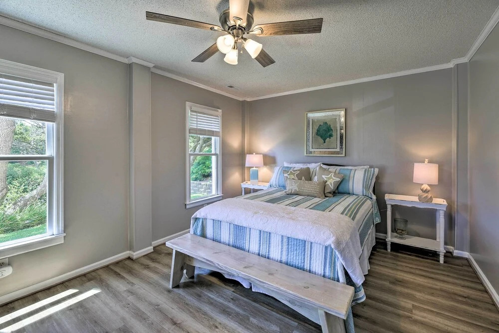 1 Block to Beach: Emerald Isle Gem w/ Ocean View