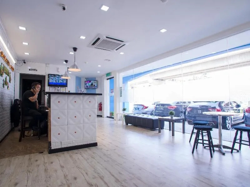 OYO 43963 T Signature Hotel