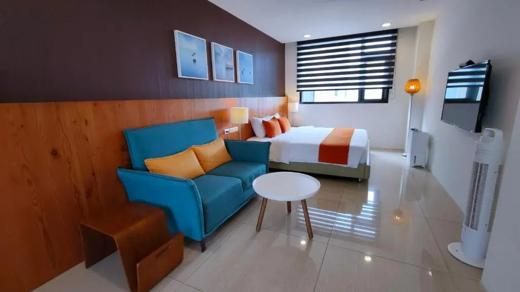Riverbank Villa