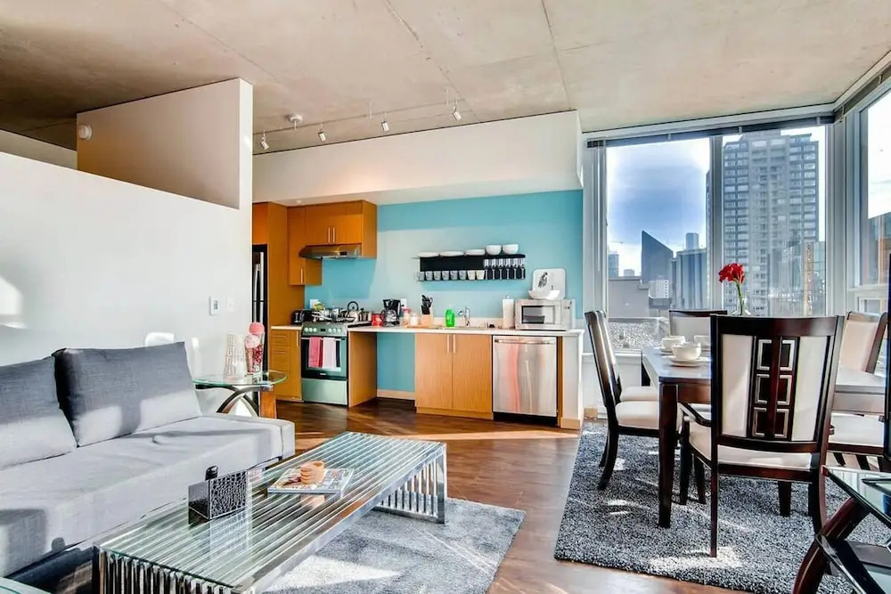 1 Location 2BR Across From Space Needle -vr1