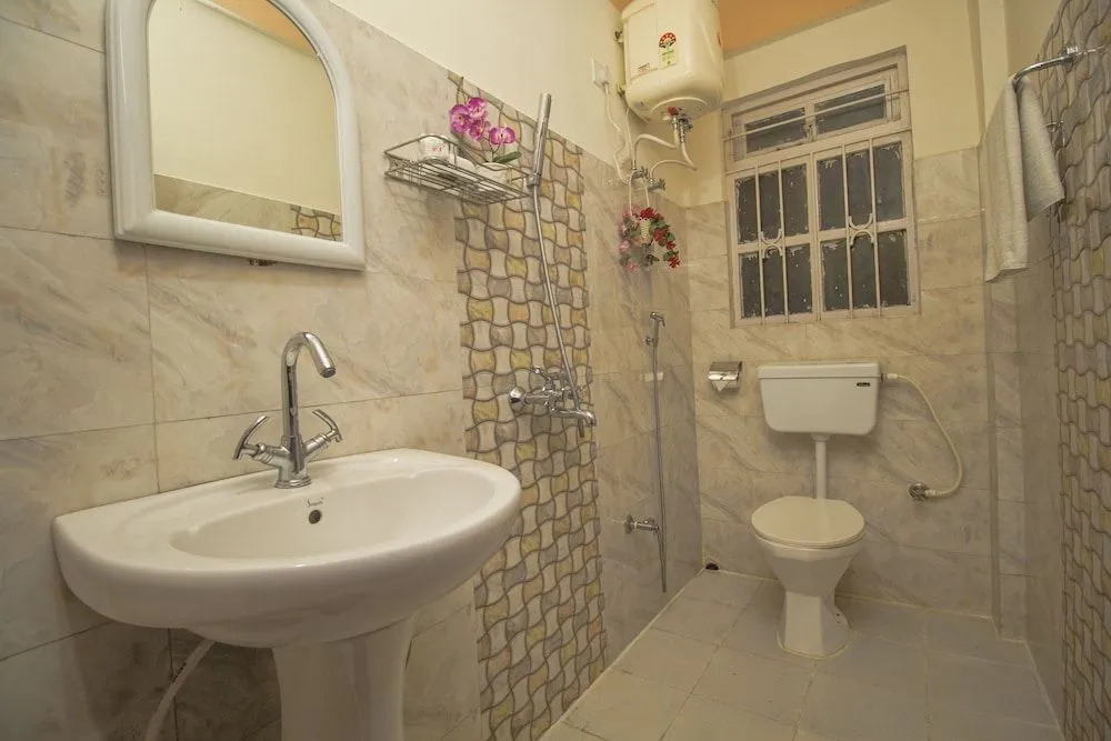 Oyo 30417 Hotel Green View Neelgiri