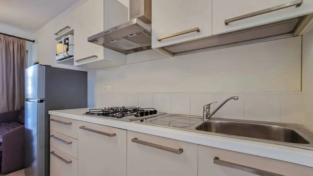 Welcoming Flat With Swimming Pool and Solarium