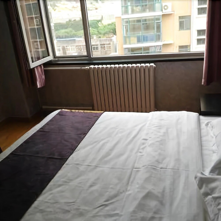 Huanghelou Business Hotel