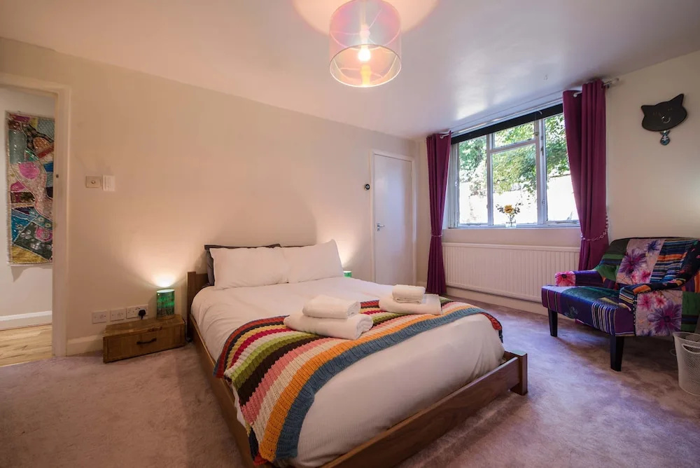 Elegant 1-bed Flat in a Georgian Townhouse