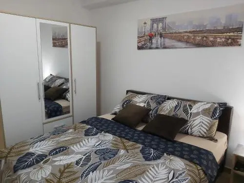 Apartment Violet