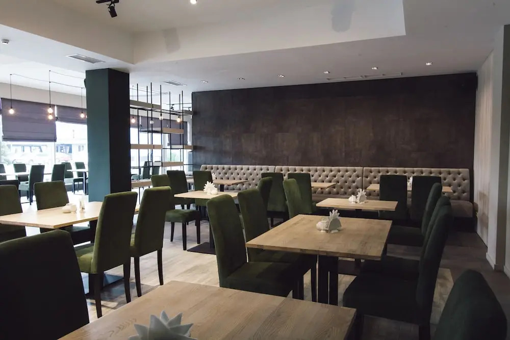 Zinedine Sport-Hotel