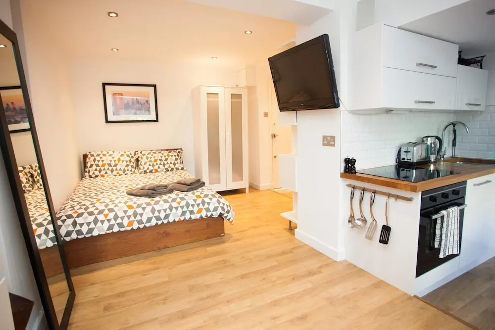 Wonderful studio in Barnsbury Village