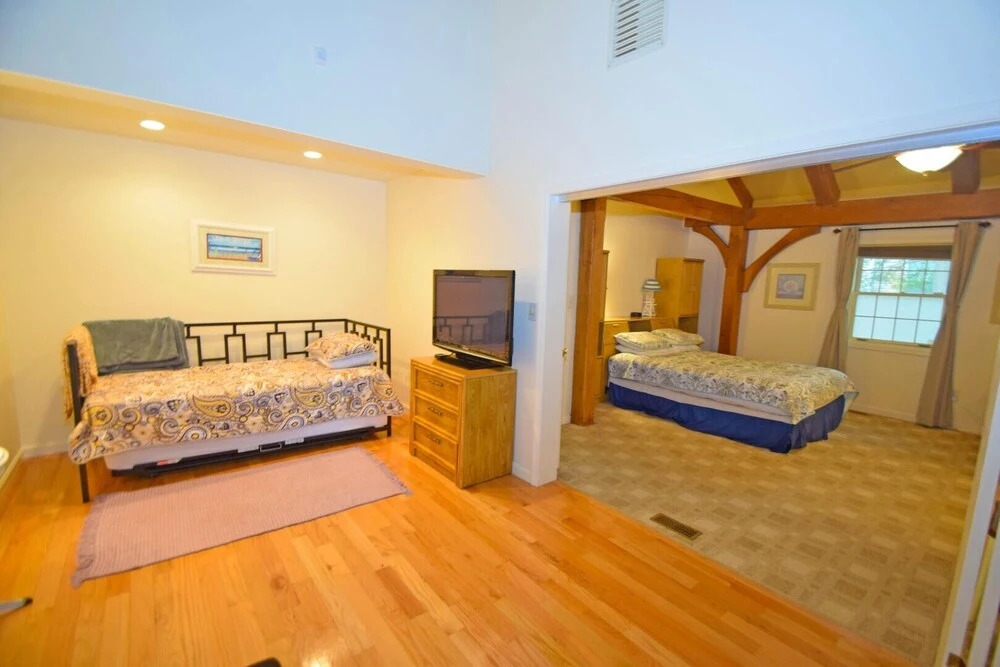 Lighthouse Avenue 13904 3 Bedroom Home by Redawning