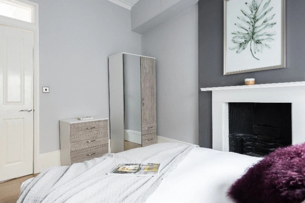 The Riverside Escape - 3bdr in 3 Central Apartments