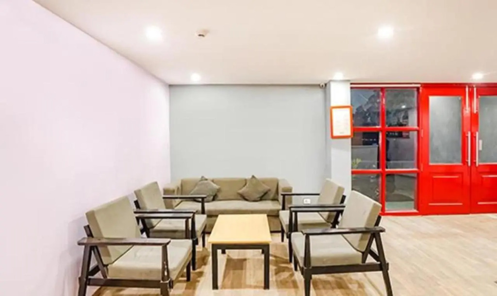 Townhouse Hotel Royal Adress Nearest Parthala Chowk