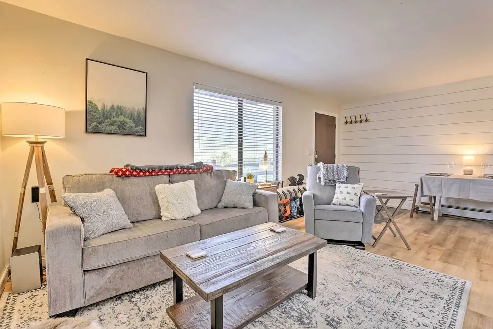 Modern Condo w/ Mtn Views: Near Dillon Reservoir!