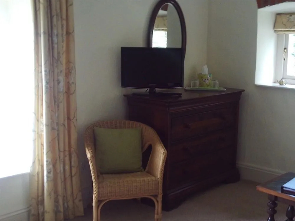 Pyle Guest House