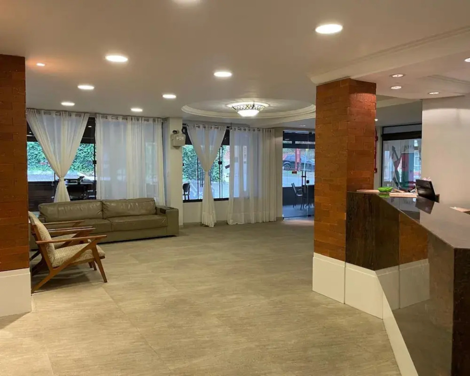 Dona Adelia Hotel e Restaurante