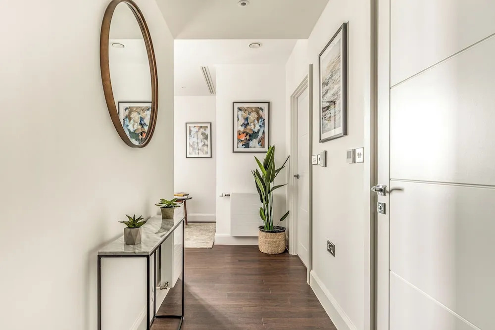 Luxury Canary Wharf Apartment with Parking