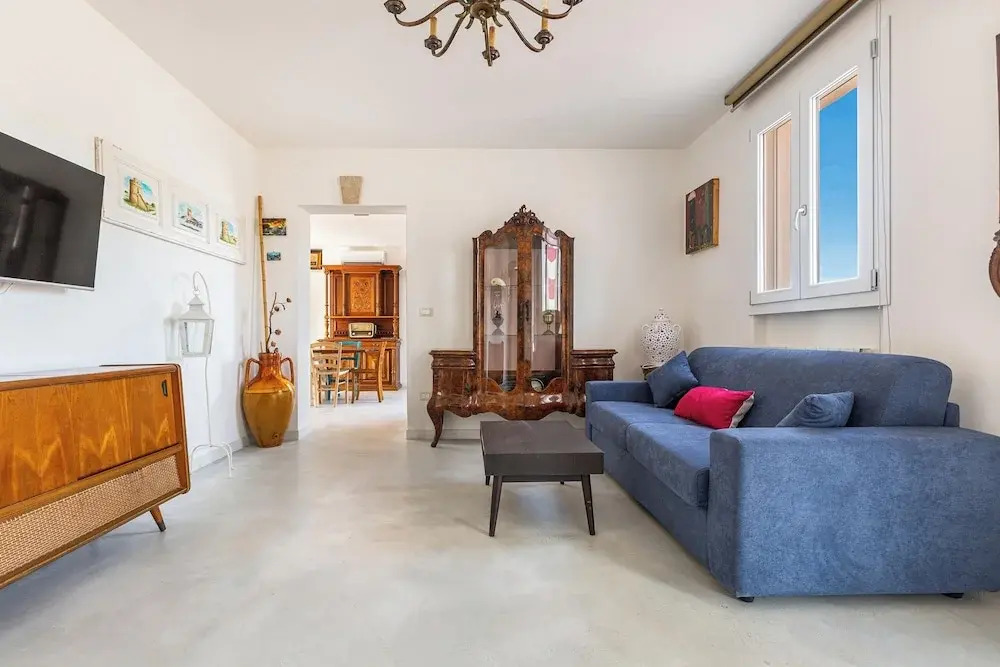 3769 Tenuta La Cornola by Barbarhouse
