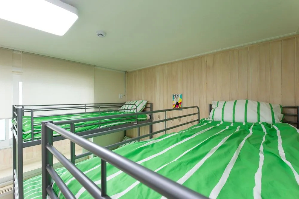 Lian Guesthouse - Hostel