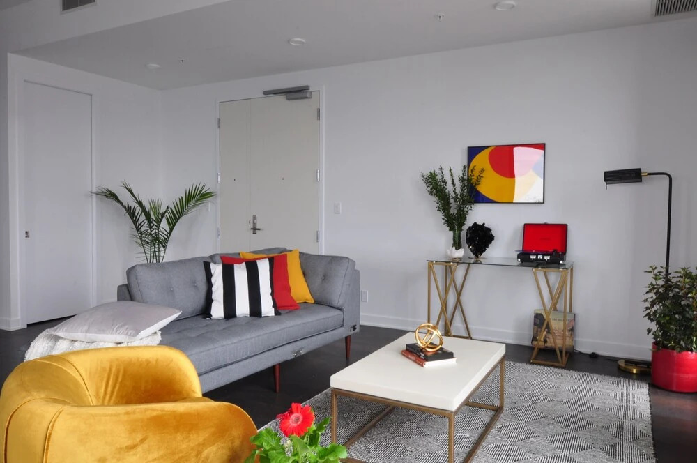 Tour des Canadiens Penthouse by Hometrotting
